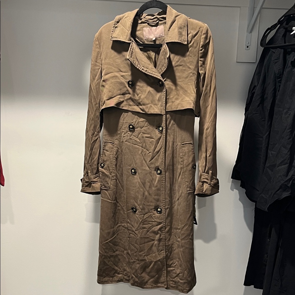 Mint & Berry trench 38